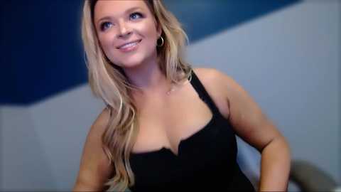 Media: kellynicolexoxo Chaturbate 2023-11-14 16:38:00
