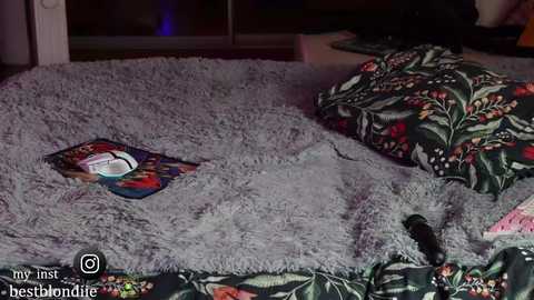 Media: bestblondiiecb Chaturbate 2023-11-15 19:15:00