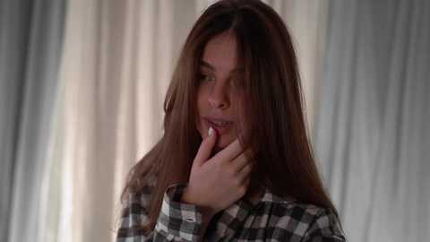 Media: hannasthesia Chaturbate 2023-11-15 04:19:00