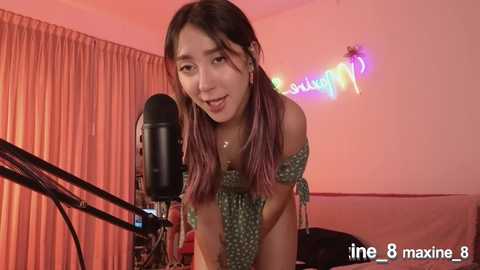 Media: maxine_8 Chaturbate 2023-11-16 00:56:00