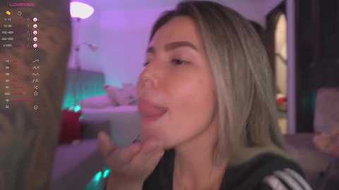 Media: xhxoxtxsxex Chaturbate 2023-11-16 12:02:00