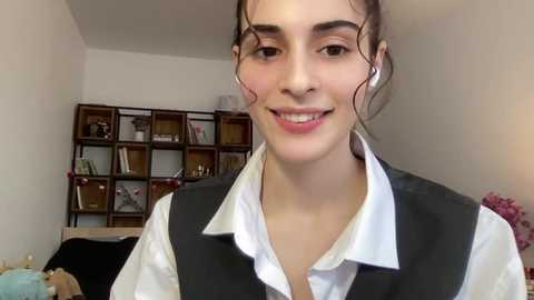 Media: wonderland_stia Chaturbate 2023-11-18 10:02:00