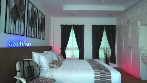 Media: anna_shine_ Chaturbate 2023-11-19 02:17:00