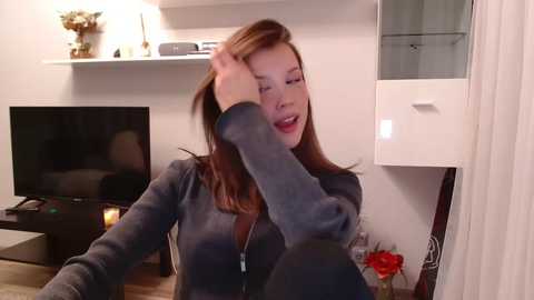 Media: bitter_moon Chaturbate 2023-11-19 00:09:00