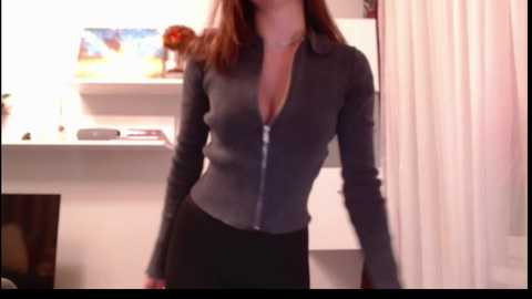 Media: bitter_moon Chaturbate 2023-11-19 01:57:00