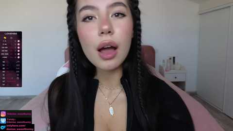 Media: deniseone Chaturbate 2023-11-19 14:20:00