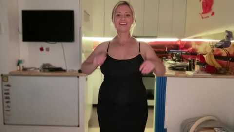 Media: kiradivine Chaturbate 2023-11-19 11:55:00