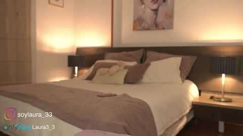 Media: laura3_3 Chaturbate 2023-11-19 01:21:00