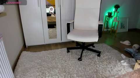Media: roxy_blue_eyed_ Chaturbate 2023-11-19 13:25:00