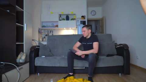 Media: littlesweettifany Chaturbate 2023-11-20 09:30:00