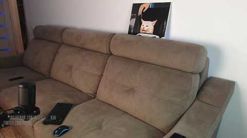 Media: milly____ Chaturbate 2023-11-20 16:24:00