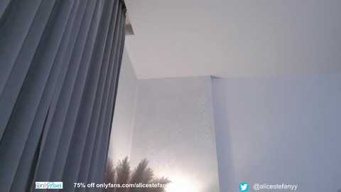 Media: smileyouarehere Chaturbate 2023-11-20 03:16:00