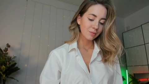 Media: emmi_rosee Chaturbate 2023-11-21 13:23:00
