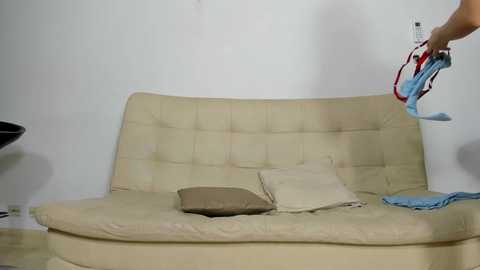 Media: loving_ladies Chaturbate 2023-11-21 16:17:00