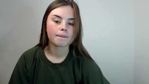 omelia_cute @ chaturbate on 20231121