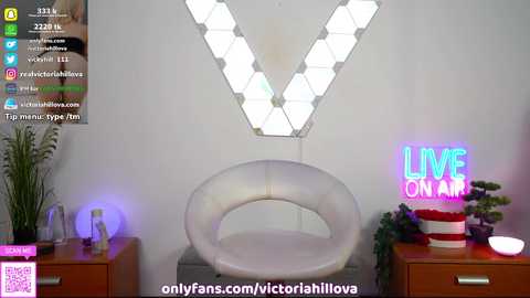 Media: victoriahillova Chaturbate 2023-11-22 16:57:00