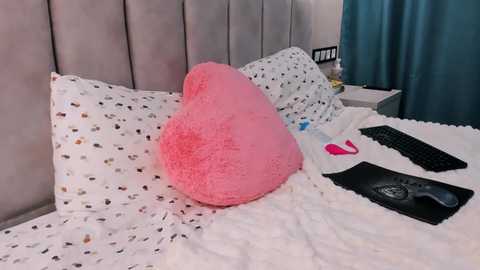 Media: misssweettie Chaturbate 2023-11-24 16:36:00