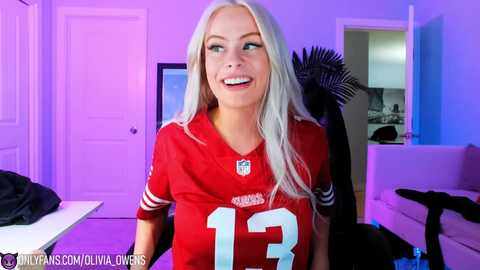 Media: oliviaowens Chaturbate 2023-11-24 00:16:00