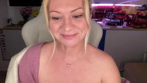 Media: kiradivine Chaturbate 2023-11-25 15:38:00