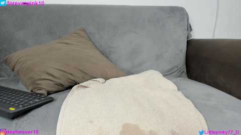Media: littlepinky77 Chaturbate 2023-11-25 11:46:00