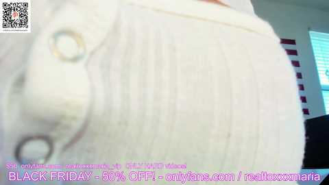 Media: realtoxxxmaria Chaturbate 2023-11-25 20:39:00