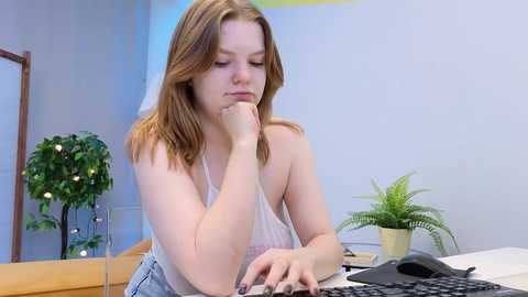 Media: lovlybambi Chaturbate 2023-11-26 13:09:00