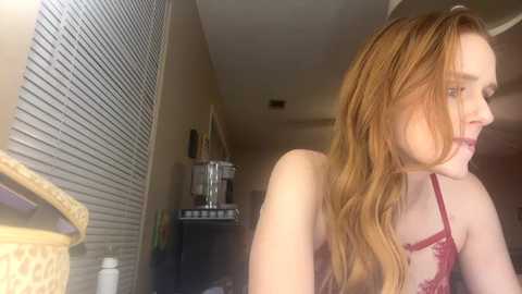 Media: rayofsunshine_21 Chaturbate 2023-11-26 02:42:00