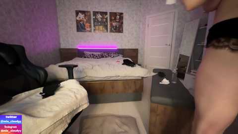 Media: mia_cloudy Chaturbate 2023-11-27 05:18:00