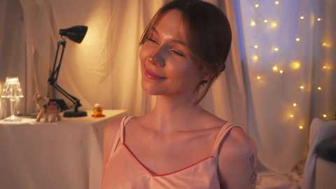 Media: kateuwugirl Chaturbate 2023-11-28 10:02:00