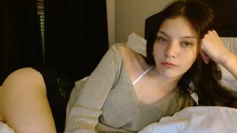 Media: miafosterx Chaturbate 2023-11-28 02:16:00
