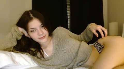 Media: miafosterx Chaturbate 2023-11-28 02:57:00
