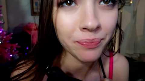 Media: _demi_dee_ Chaturbate 2023-11-29 19:32:00