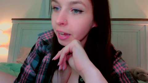 Media: dawnwillow Chaturbate 2023-11-30 01:01:00