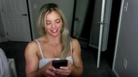 Media: gracieparker Chaturbate 2023-12-01 05:58:00