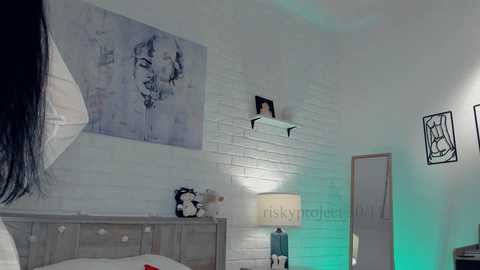 Media: riskyproject Chaturbate 2023-12-01 02:23:00