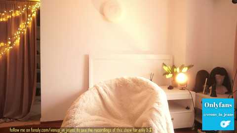 Media: venus_in_jeans Chaturbate 2023-12-01 08:09:00