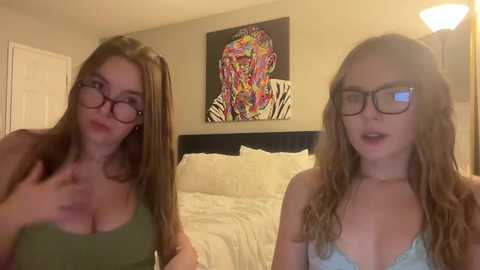 Media: emilytaylorxo Chaturbate 2023-12-02 07:08:00