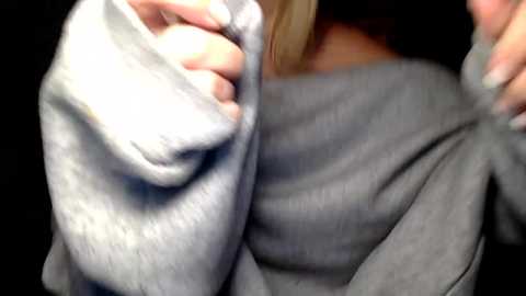 Media: littlemaryjane19 Chaturbate 2023-12-02 03:56:00