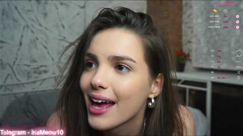 Media: emiliacourtney Chaturbate 2023-12-03 21:50:00