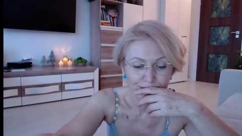 Media: jasmin18v Chaturbate 2023-12-03 14:29:00