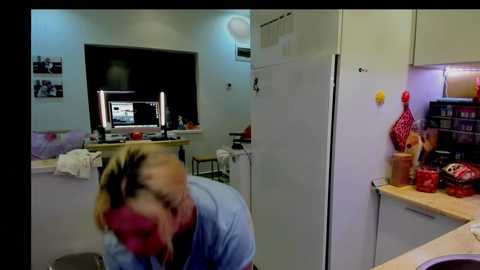 Media: kiradivine Chaturbate 2023-12-03 15:38:00