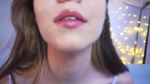 Media: kateuwugirl Chaturbate 2023-12-04 10:04:00