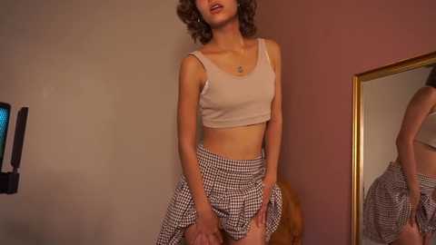 Media: lenaelisabeth Chaturbate 2023-12-04 20:07:00
