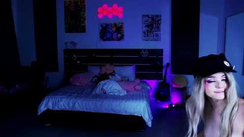 Media: madnessalise Chaturbate 2023-12-04 21:45:00