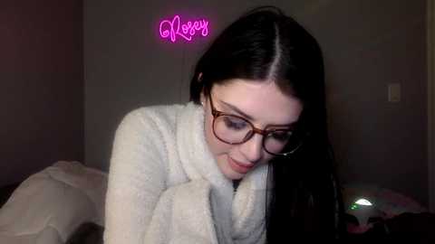 Media: sunshinedarling1 Chaturbate 2023-12-04 04:50:00