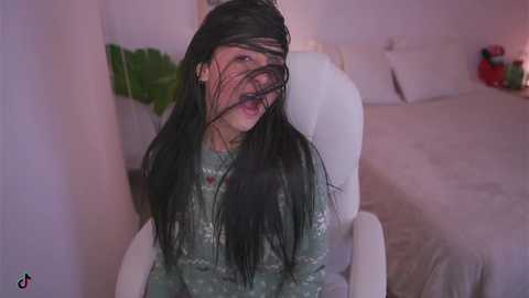 Media: annie_dreams Chaturbate 2023-12-05 01:39:00