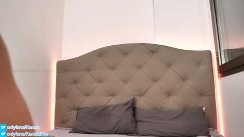 Media: bunnyblondy Chaturbate 2023-12-05 15:12:00