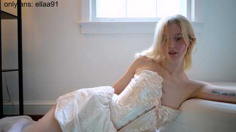 Media: ellaa91 Chaturbate 2023-12-05 21:00:00