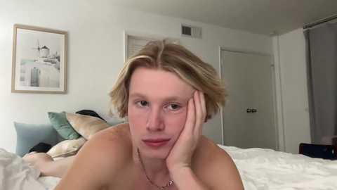 Media: itsevanwade Chaturbate 2023-12-05 02:52:00