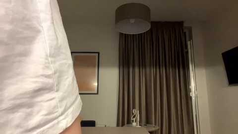 Media: luis7777hui Chaturbate 2023-12-05 23:03:00